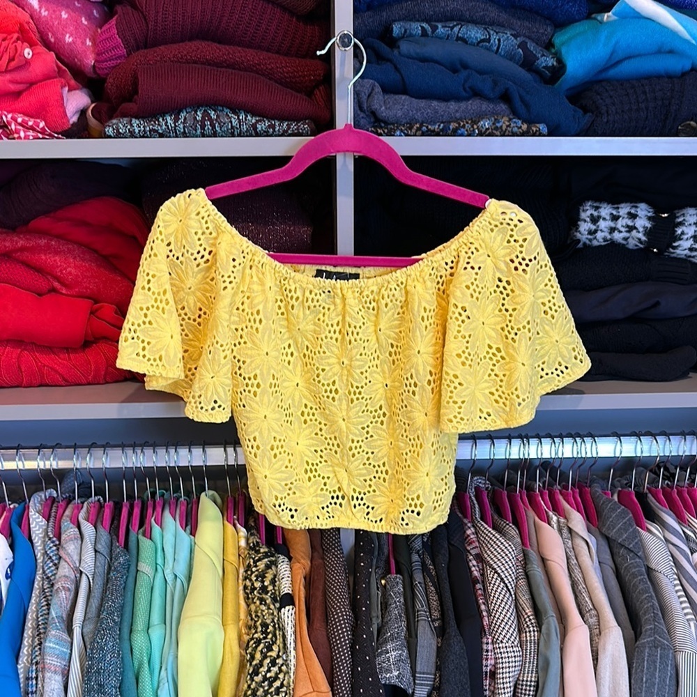Lulus yellow eyelet short sleeve crop top size S NWOT